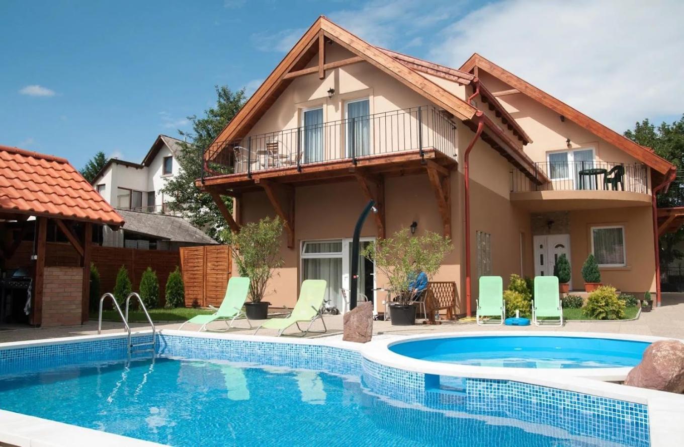 Borostyán Panzió Balatonfüred Exterior foto